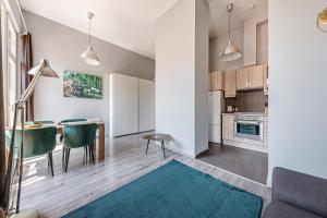 Gold Leaf Apartment in the City Center