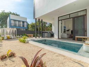 Mirame #4 - 3 Bedroom Villa Across From The Beach