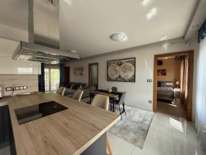 M18 - Csak egy lépés a történelmi belváros - free parking