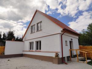 All House near the Castel Książ 503-608-088