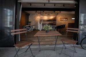 Family & Group-Friendly Container House - 200m from Matsubara Beach, Tsuruga