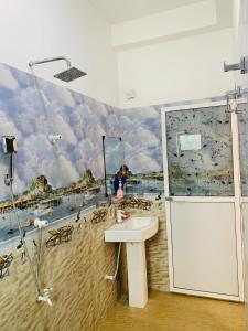 Blue Whale Diving Rest