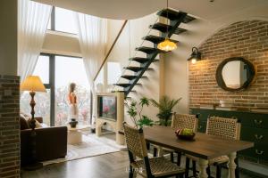 Leng - Duplex Onsen Swanlake Ecopark