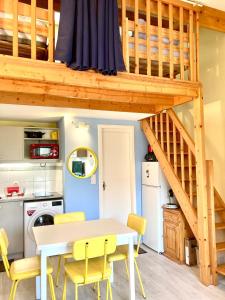 Maisons de vacances House in private residence , beach and pool access : Maison 2 Chambres