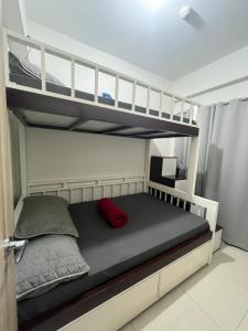 2BR Family suite with Balcony with WiFi and Netflix, behind SM Sucat