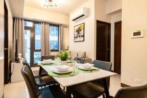 Florence Mc Kinley Spacious 2 Bedroom, 2 balcony nr Mall, T3 airport