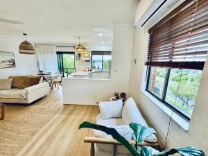 THE DAVEY Seaside Villa