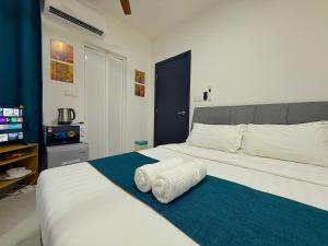 Neu Suites Junior Suite By Serenity Homes Next to Gleneagles & LRT