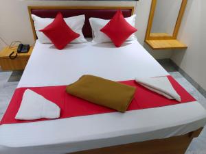 Palm lodging and boarding