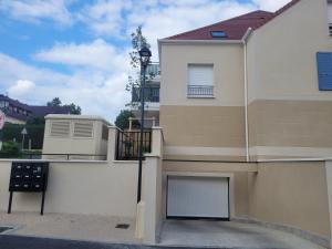 Chambre privée , dans un 4 pièces , avec SDB privative