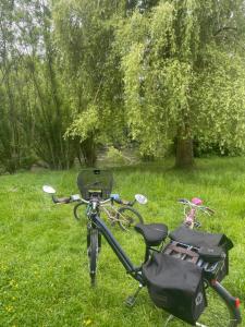 Maisons d'hotes Domaine Spa Perret-Au Calme-Chateau ArtDeco MasterSuite B&B et-ou Gite de Charme-A3Mn Giverny-Jardins Monet-Le Vexin-Piscine Ete-Parc 3Ha-Aire Enfants-PingPong-Options Diner-Billard-Massage-Yoga-Coaching-Fitness-Sauna-Hammam-Promo 2Nuits 1HJacuzzi Offerte : photos des chambres