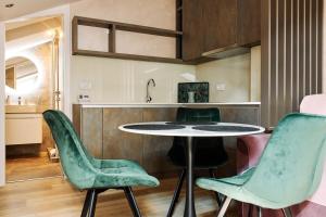 Center Queen size bed Sofa additional living area for 2