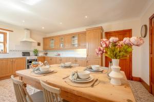 Pendle View Gatehouse Lakeside Stay