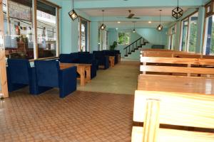Energie rooms and cafe