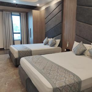 Tanwar Hotel & Restro