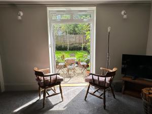 Large 1 bd period garden flat, Kings Cross - Camden