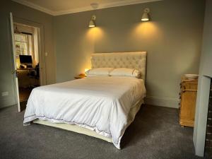 Large 1 bd period garden flat, Kings Cross - Camden