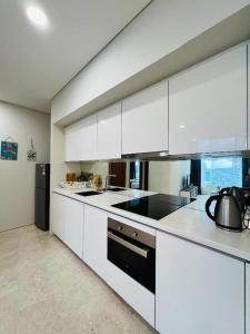 Sky Suites By Grand RKF