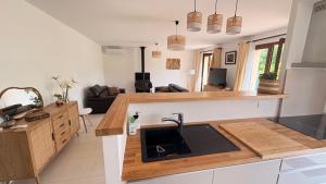 Maisons de vacances Belle villa renovee, vue sur les Alberes : photos des chambres