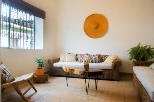 House in San Antonio, Cali