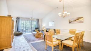 133 River Crossing condo