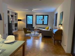 Großzügige individuelle Wohnung am Starnberger See