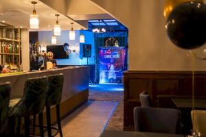 Lyons Woodlands Hall