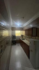 شقق الخيول البرونزية للشقق المخدومة