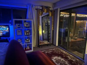 5 star ranch retreat - pet & smoking friendly