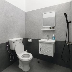 4BR Near SPICE Arena Free Parking