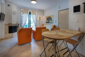 Nikiti Apartment Recon