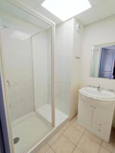Appartements Appartement avec grande terrasse au centre ville d-Uzes : photos des chambres