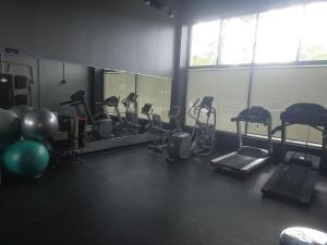 Delightful Downtown Free parking