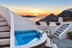 Smaro Studios Santorini Greece