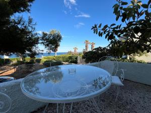 Sea View Beach House near Athens Airport