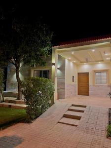 The Staycation Inn - Vily, Rávalpindí