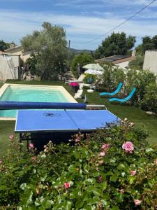 Maisons de vacances Gite climatise avec piscine sur les hauteurs de Bollene : photos des chambres