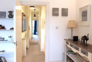 Trendy 2BD Flat West Hampstead