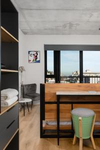 Top Floor Loft, Dream Views, Beachside