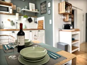 COZEE - Cozy 2-room Apartment with Netflix