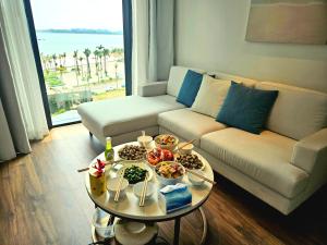 A studio view beach in Alacarte, Hạ Long