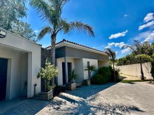 Villa architecte ecume 400m plage