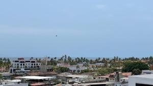 15 Minute Walk to Beach KING Bed Rooftop Pool