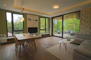 Park Residence 6 - 2 br & Parking at Tivat Center