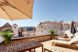Roof top, close to Taksim, with private terrace