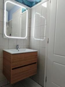 Spacious Fully equipped apt Dora Holidays By the sea at Flogita Beach
