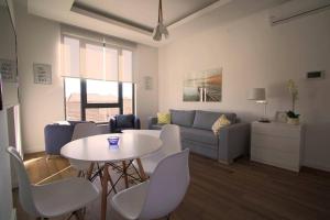 Park Residence 7 - 1 br & Parking at Tivat Center