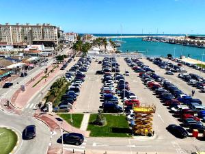 Modern oasis by the sea