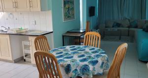 Seafront Apartment Scottburgh Views Smile & Wave