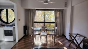 Luminoso Ambiente, con cochera en lo mejor de La Perla